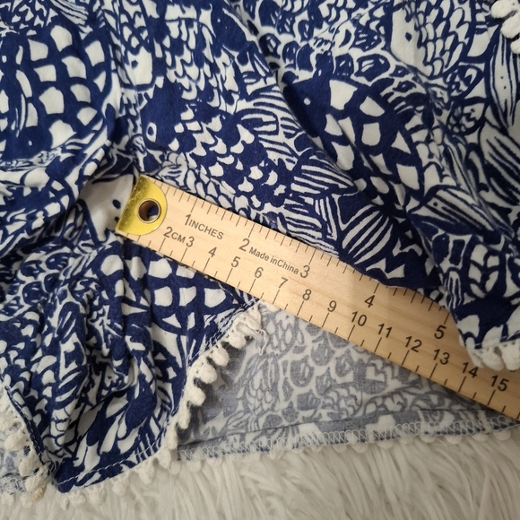 Lilly Pulitzer Target women’s navy white pull on shorts Pom Poms size Medium - Picture 9 of 12